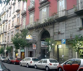 Duomo Apartments Наполи Екстериор снимка